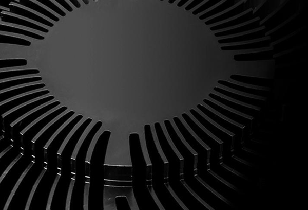 Detailed display of the polished bottom